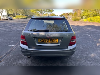 Used Mercedes-Benz C Class 2013 for sale - 78392708: Photo