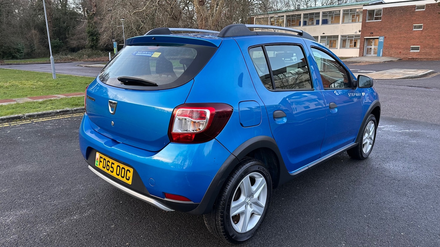 Used Dacia Sandero Stepway 2015 for sale - 77264562: Photo 3