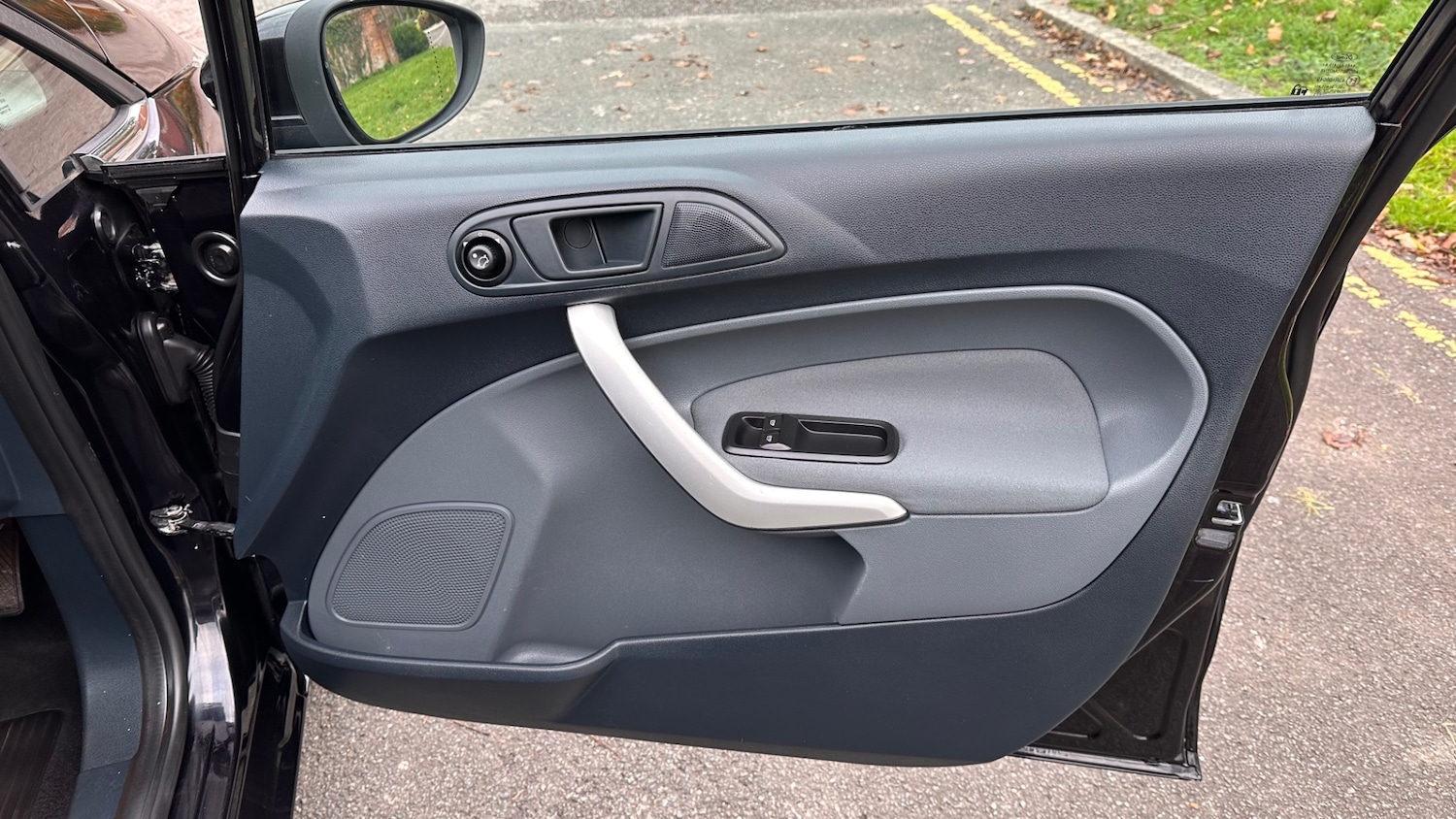 Used Ford Fiesta 2011 for sale - 76672954: Photo 13