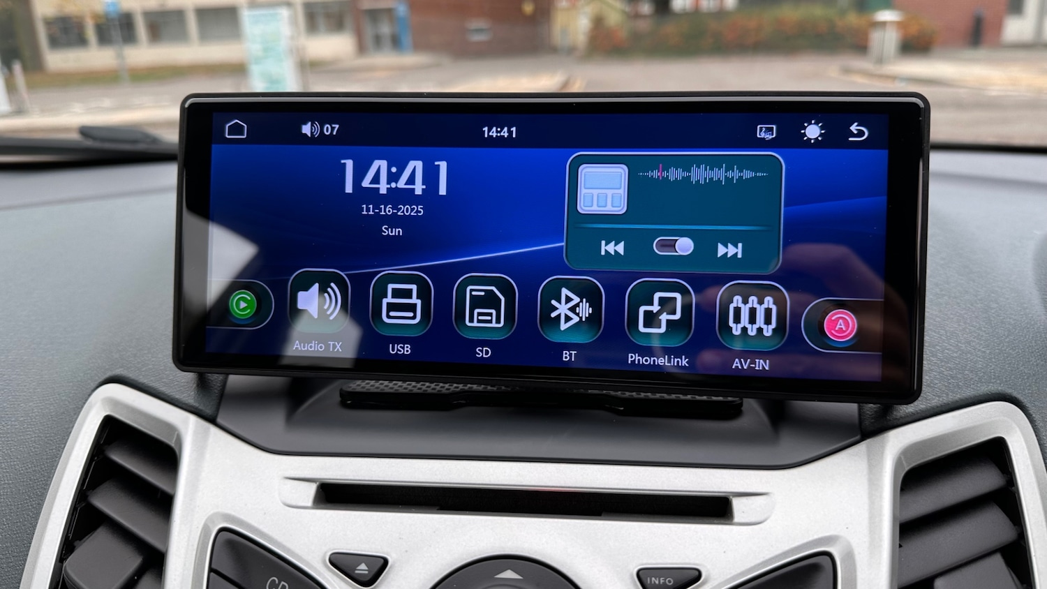 Used Ford Fiesta 2011 for sale - 76672954: Photo 33