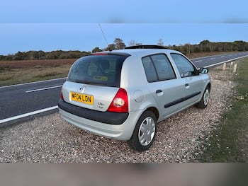 Used Renault Clio 2004 for sale - 79864892: Photo
