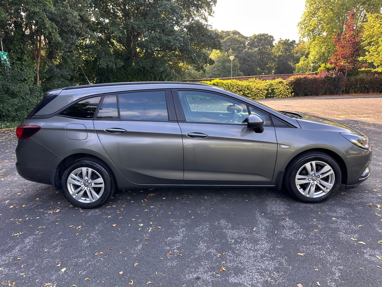 Used Vauxhall Astra 2025 for sale - 78098517: Photo 2