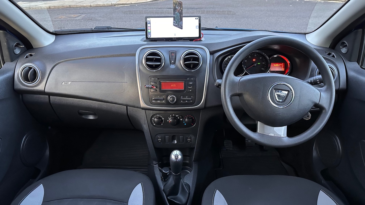 Used Dacia Sandero Stepway 2015 for sale - 77167637: Photo 12