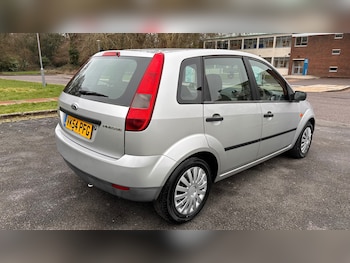 Used Ford Fiesta 2004 for sale - 78280804: Photo