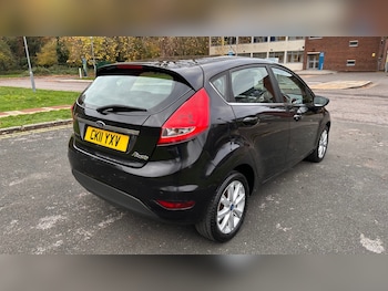 Used Ford Fiesta 2011 for sale - 77011814: Photo
