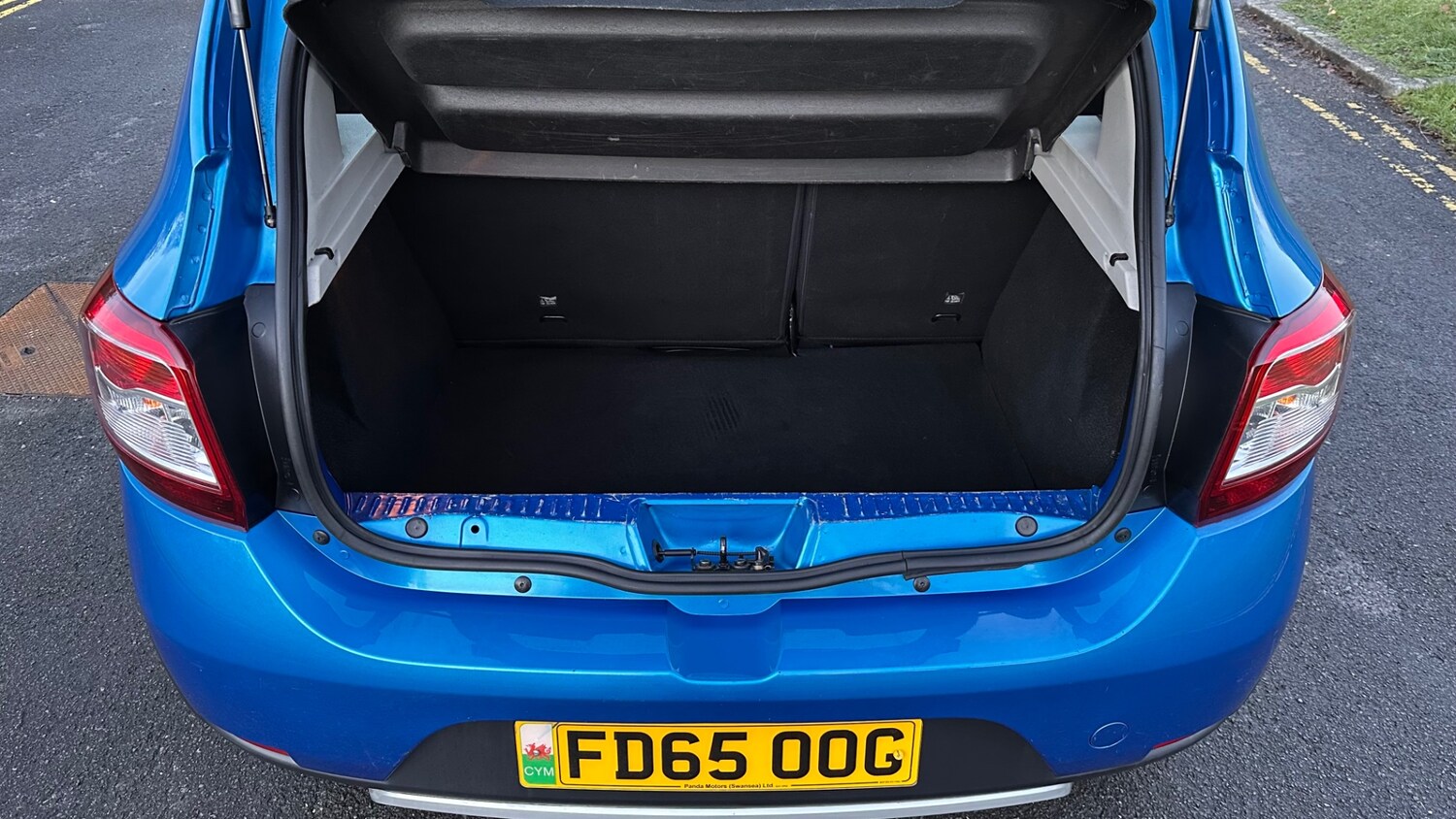 Used Dacia Sandero Stepway 2015 for sale - 77147462: Photo 27