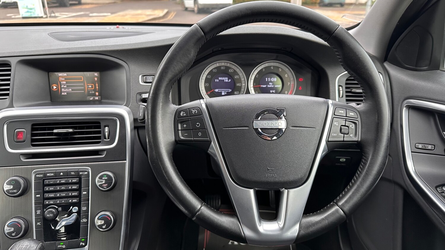 Used Volvo S60 2011 for sale - 77603780: Photo 35