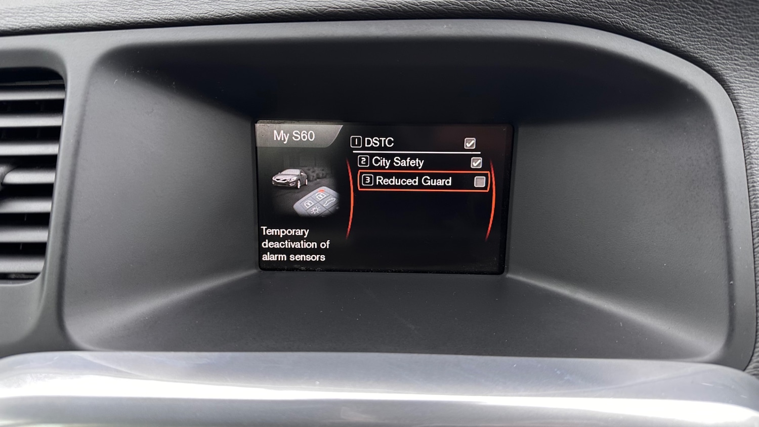 Used Volvo S60 2011 for sale - 77603780: Photo 42