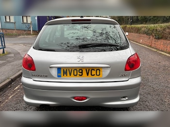 Used Peugeot 206 2009 for sale - 77019436: Photo