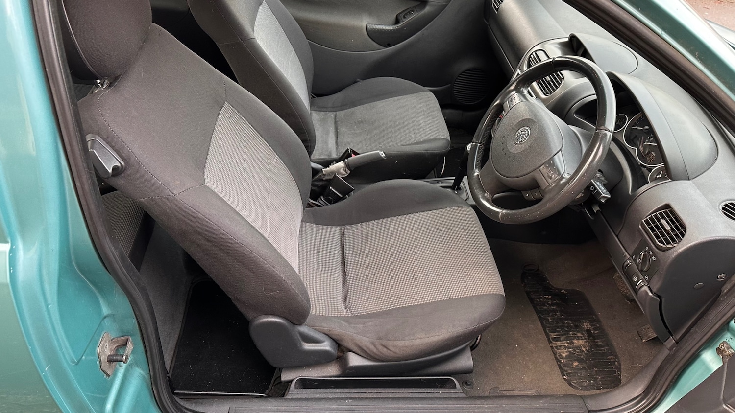 Used Vauxhall Corsa 2005 for sale - 77011838: Photo 6