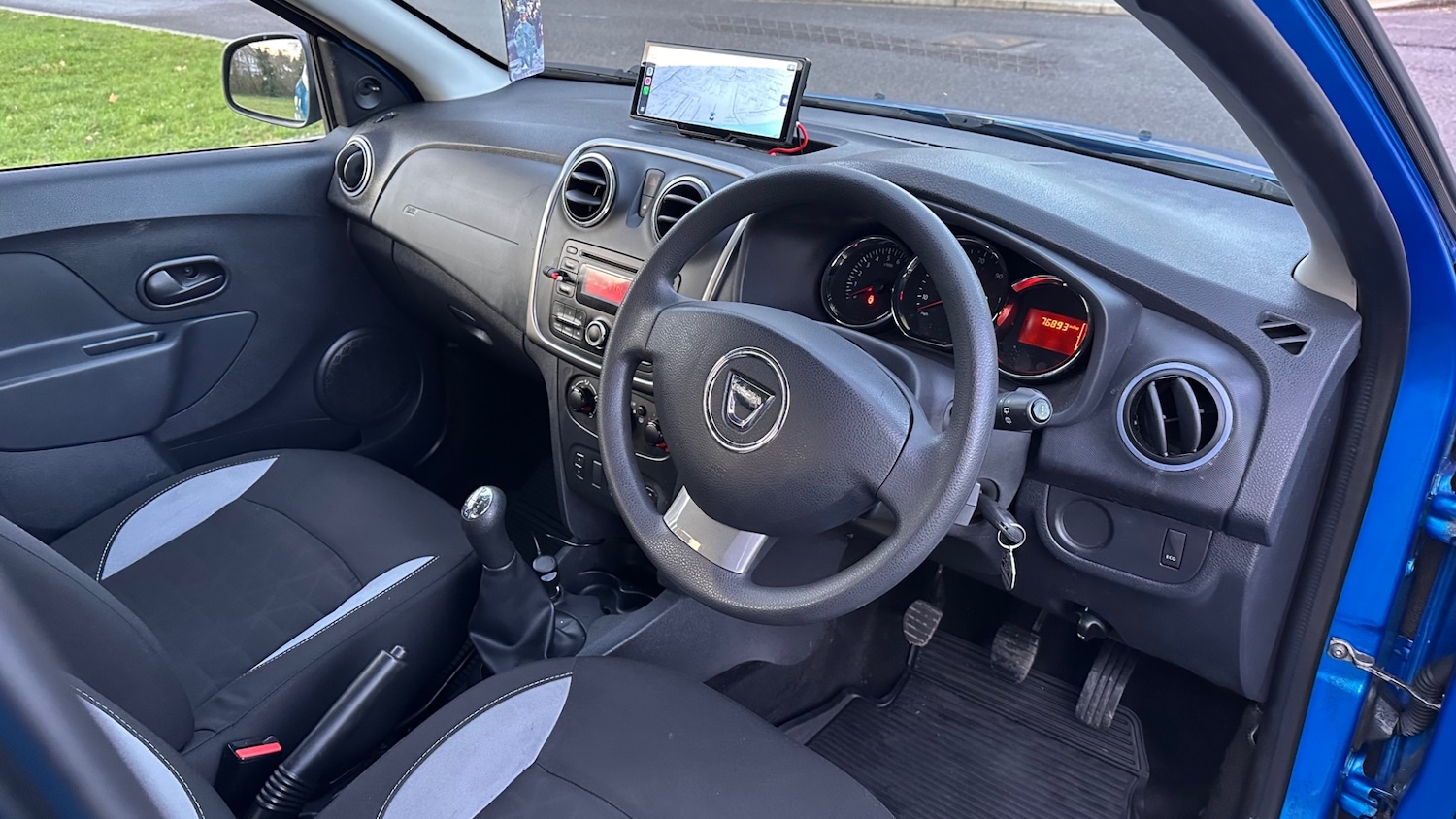 Used Dacia Sandero Stepway 2015 for sale - 77465863: Photo 15