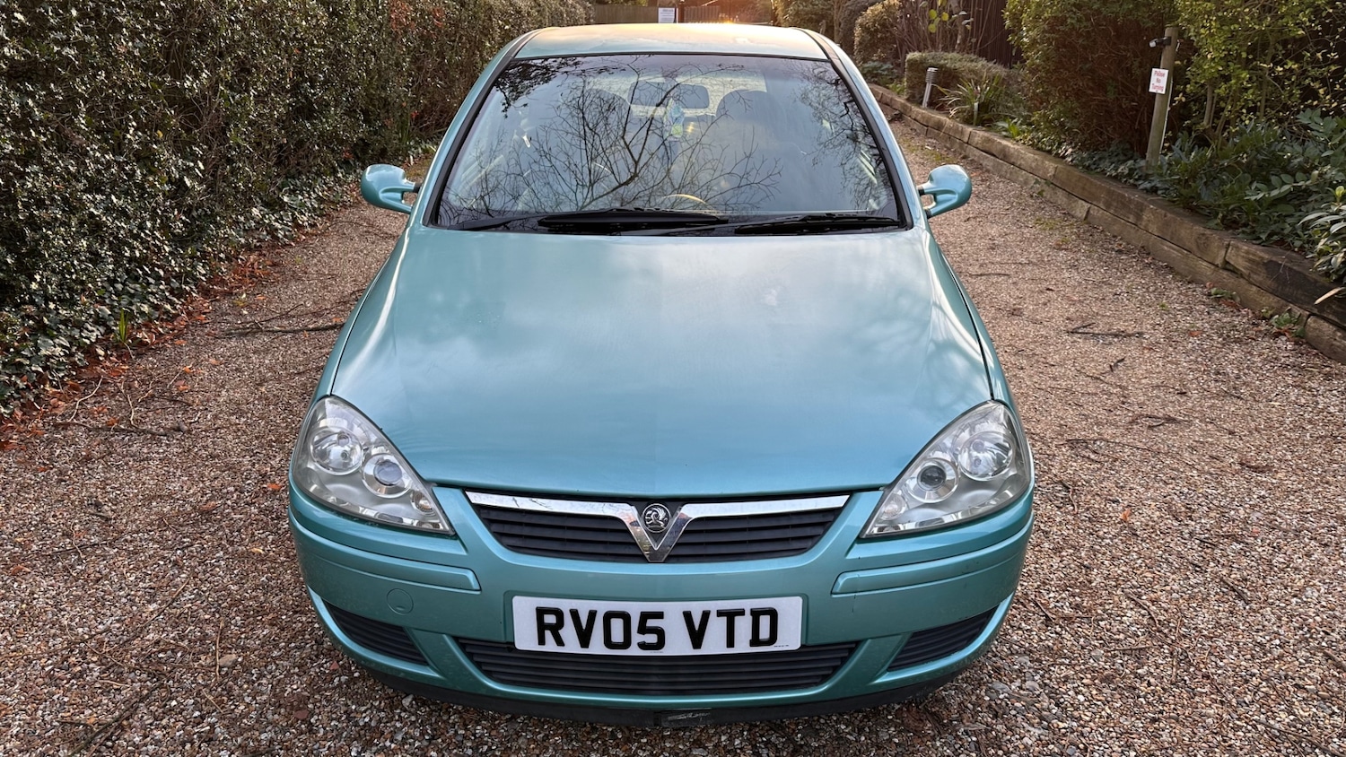 Used Vauxhall Corsa 2005 for sale - 77167605: Photo 2