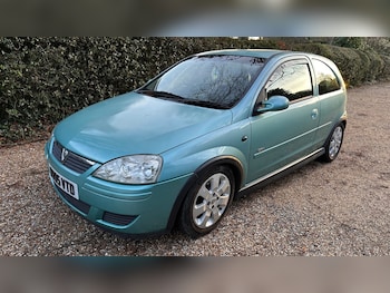 Used Vauxhall Corsa 2005 for sale - 77167605: Photo
