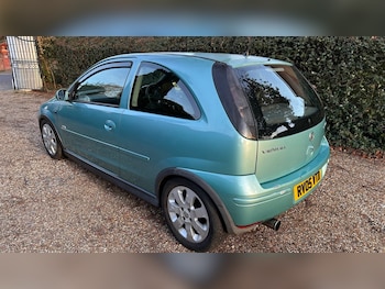 Used Vauxhall Corsa 2005 for sale - 77167605: Photo