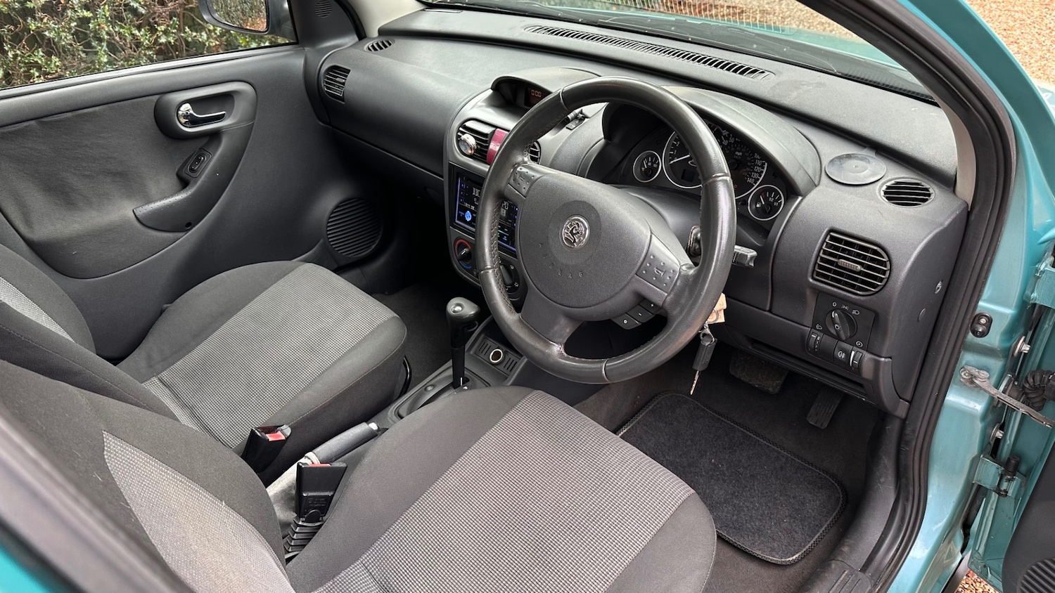 Used Vauxhall Corsa 2003 for sale - 76430841: Photo 13