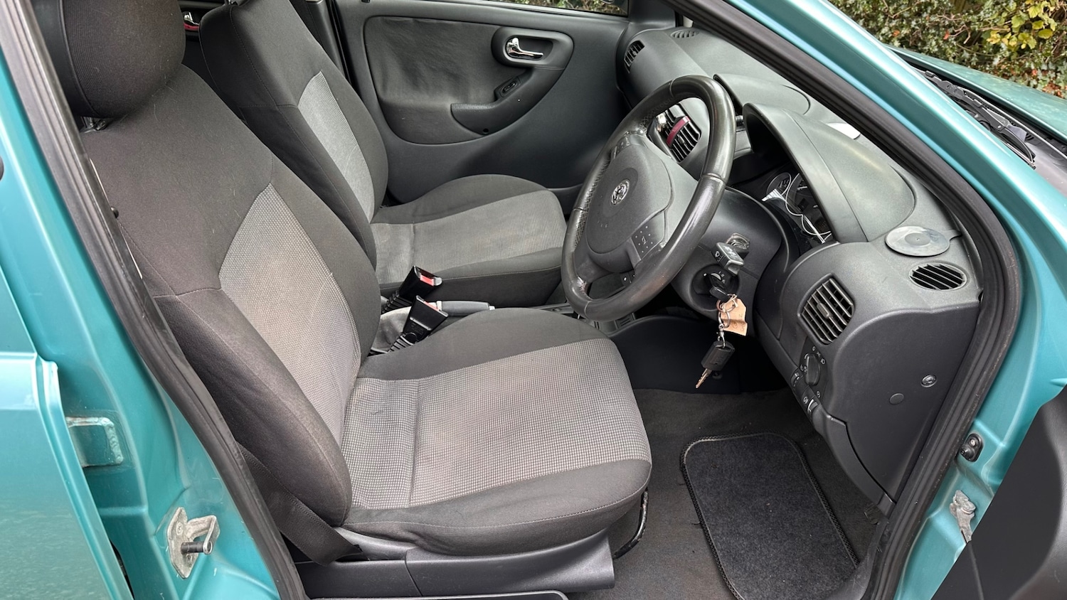 Used Vauxhall Corsa 2003 for sale - 76430841: Photo 9