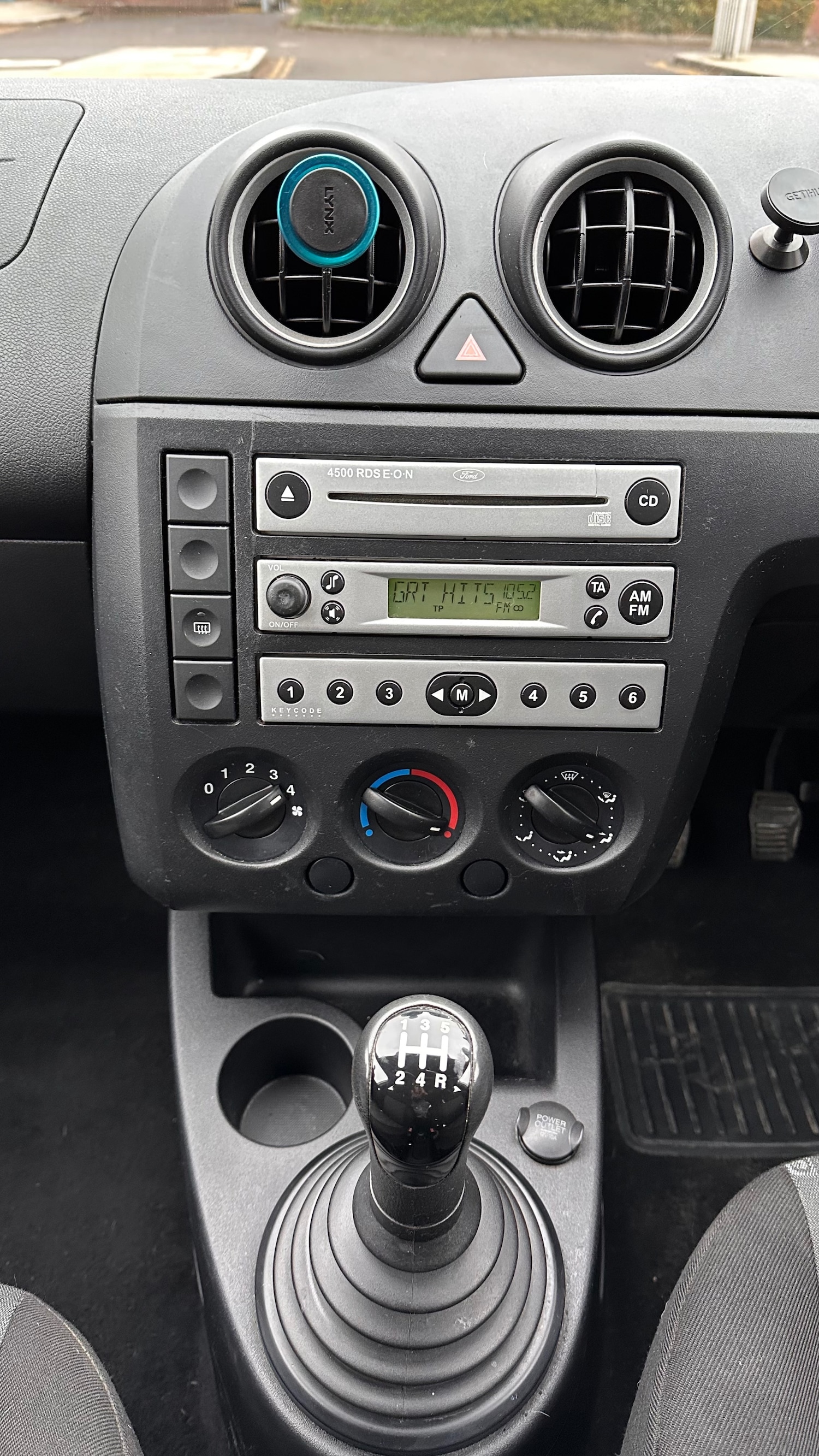 Used Ford Fiesta 2004 for sale - 77827691: Photo 11