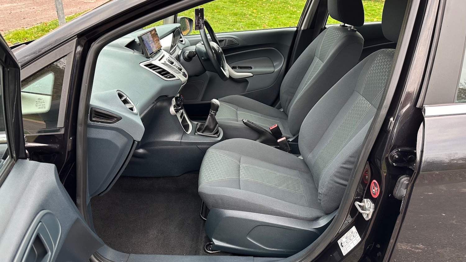 Used Ford Fiesta 2011 for sale - 76718858: Photo 15