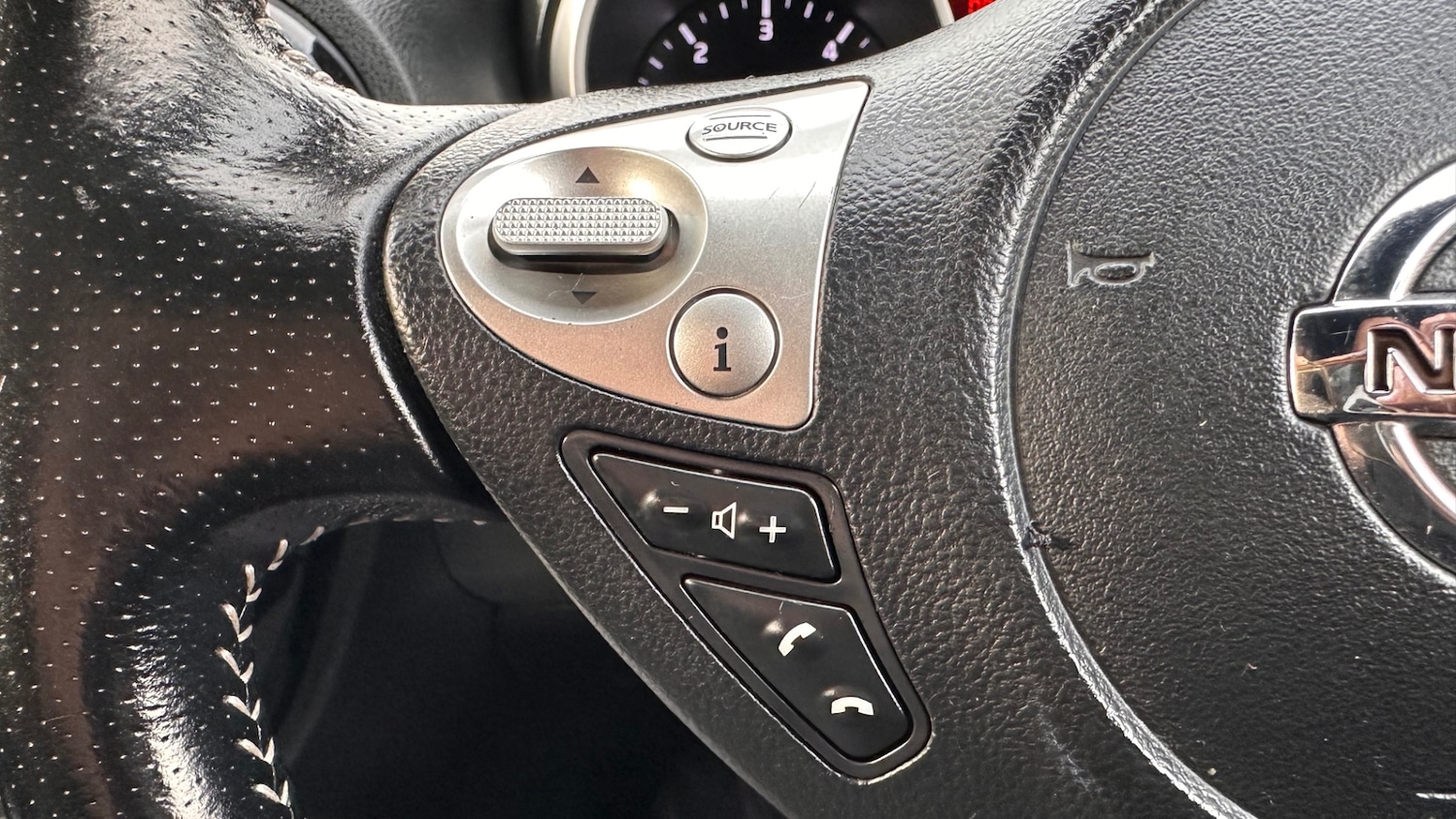 Used Nissan Juke 2014 for sale - 76461263: Photo 38