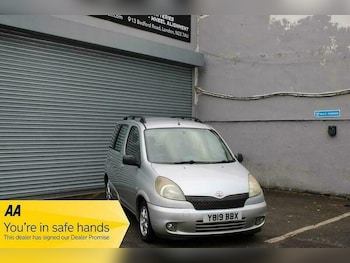 Used Toyota Yaris Verso 2001 for sale - 76093109: Photo