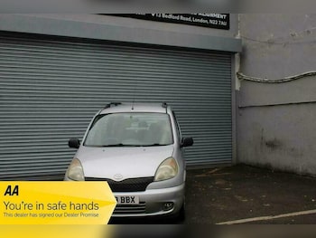 Used Toyota Yaris Verso 2001 for sale - 76093109: Photo