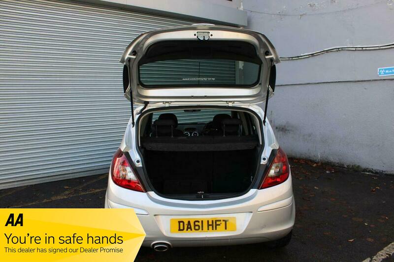 Used Vauxhall Corsa 2011 for sale - 76570777: Photo 5