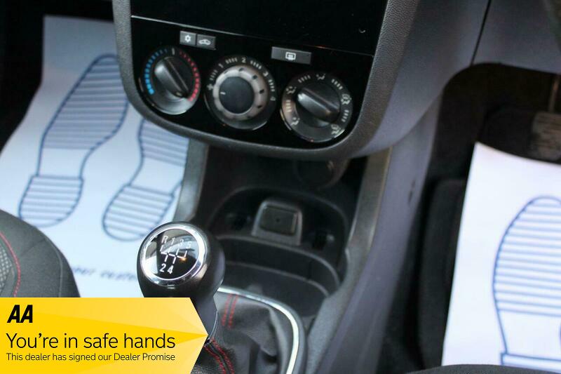 Used Vauxhall Corsa 2011 for sale - 76570777: Photo 8