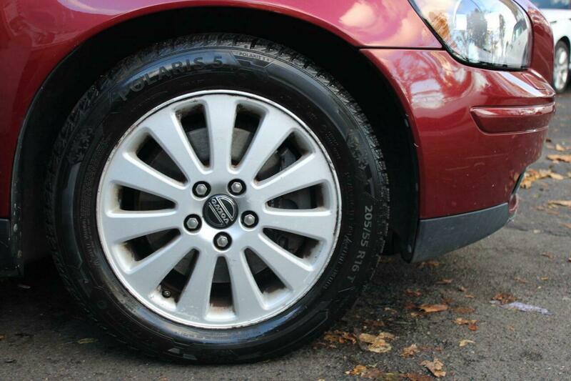 Used Volvo V50 2005 for sale - 76368347: Photo 27