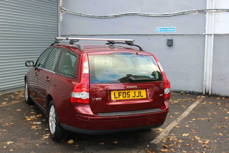 Used Volvo V50 2005 for sale - 76368347: Photo 3