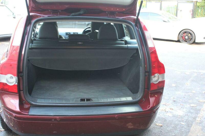 Used Volvo V50 2005 for sale - 76368347: Photo 31