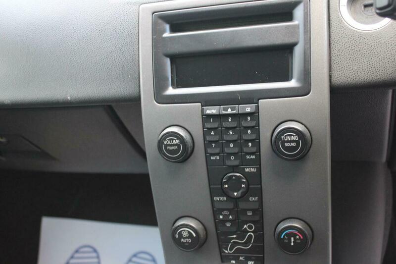 Used Volvo V50 2005 for sale - 76368347: Photo 37