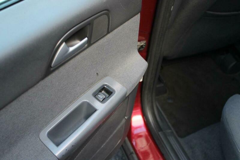 Used Volvo V50 2005 for sale - 76368347: Photo 39