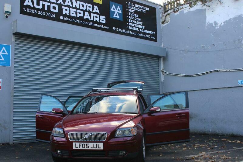 Used Volvo V50 2005 for sale - 76368347: Photo 6
