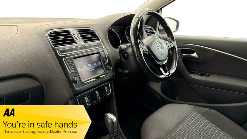 Used Volkswagen Polo 2017 for sale - 76407186: Photo 2