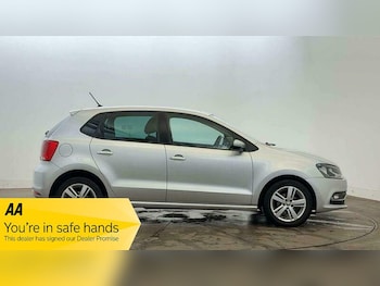 Used Volkswagen Polo 2017 for sale - 76407186: Photo