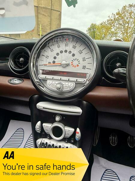 Used MINI Convertible 2010 for sale - 76323867: Photo 18