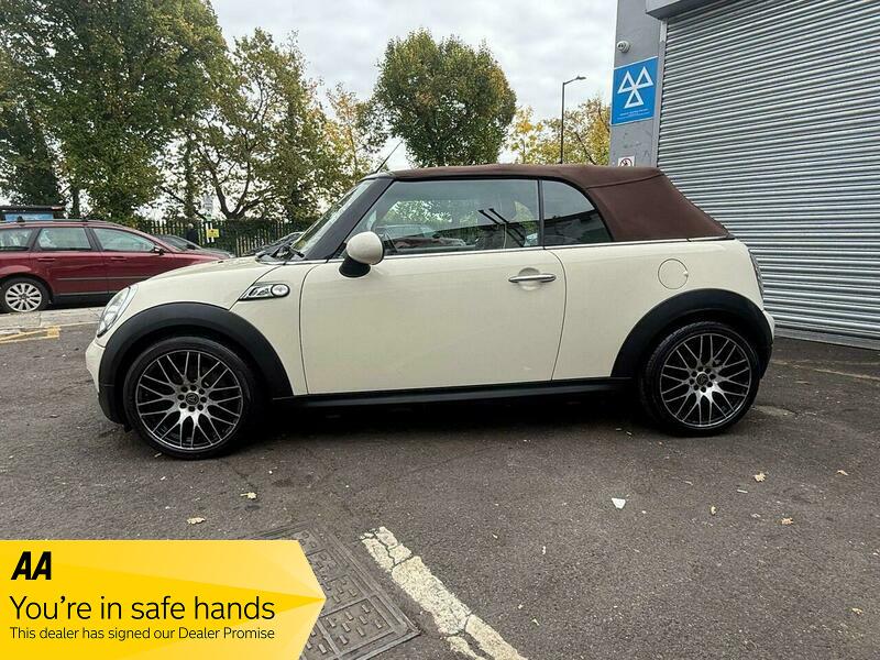 Used MINI Convertible 2010 for sale - 76323867: Photo 7