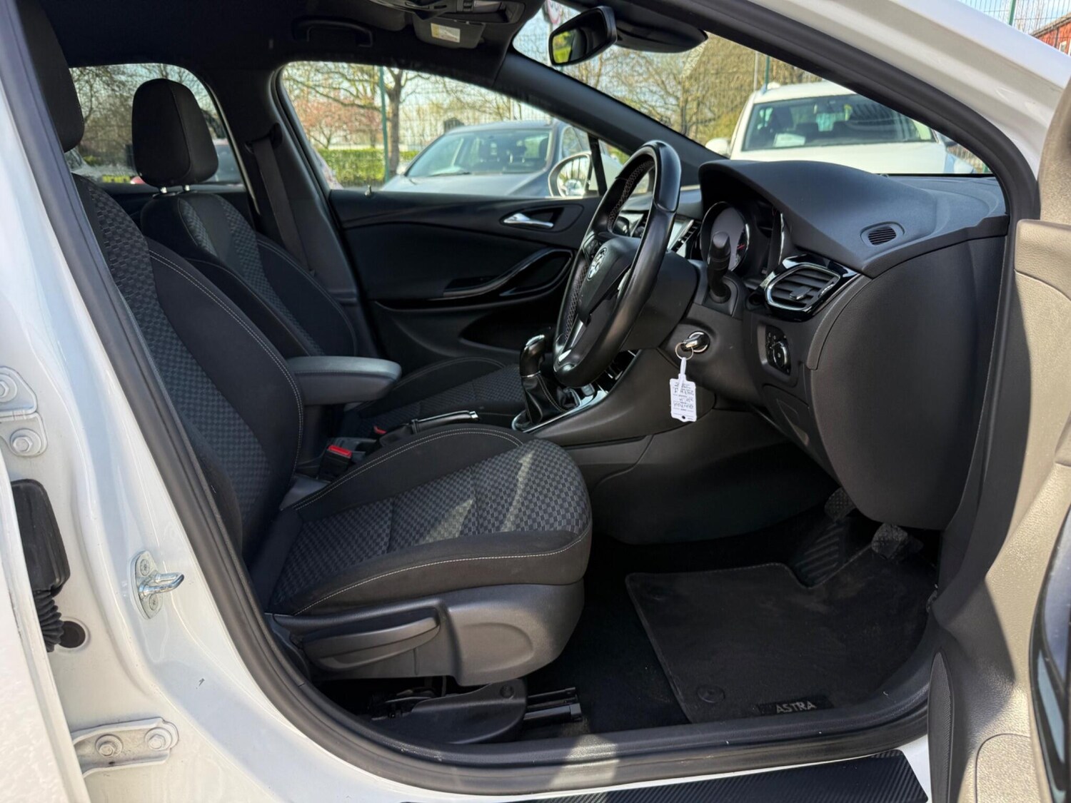 Used Vauxhall Astra for sale - 78147950: Photo 8