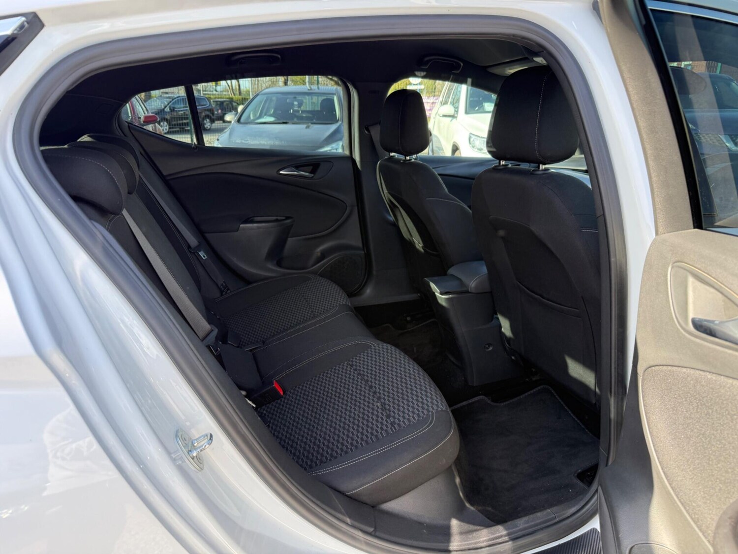 Used Vauxhall Astra for sale - 78147950: Photo 9