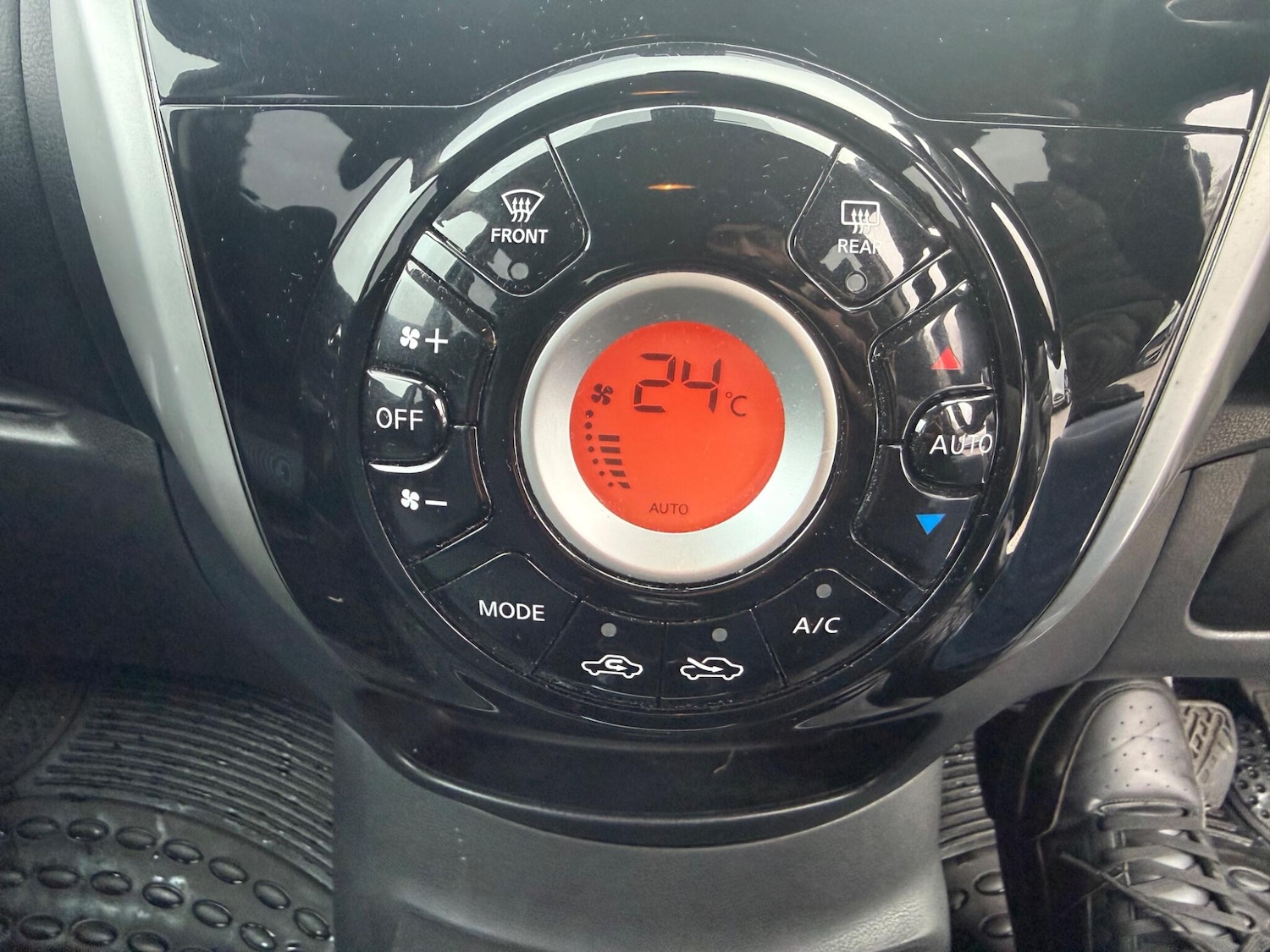 Used Nissan Note 2015 for sale - 77344298: Photo 24