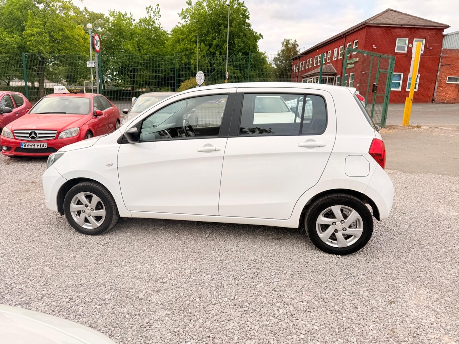 Used Suzuki Celerio 2017 for sale - 76772270: Photo 17