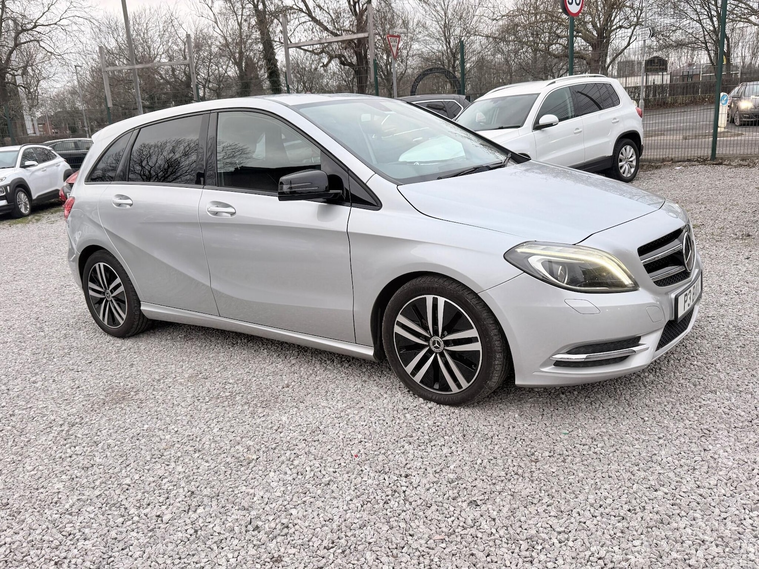 Used Mercedes-Benz B Class 2013 for sale - 77084402: Photo 11
