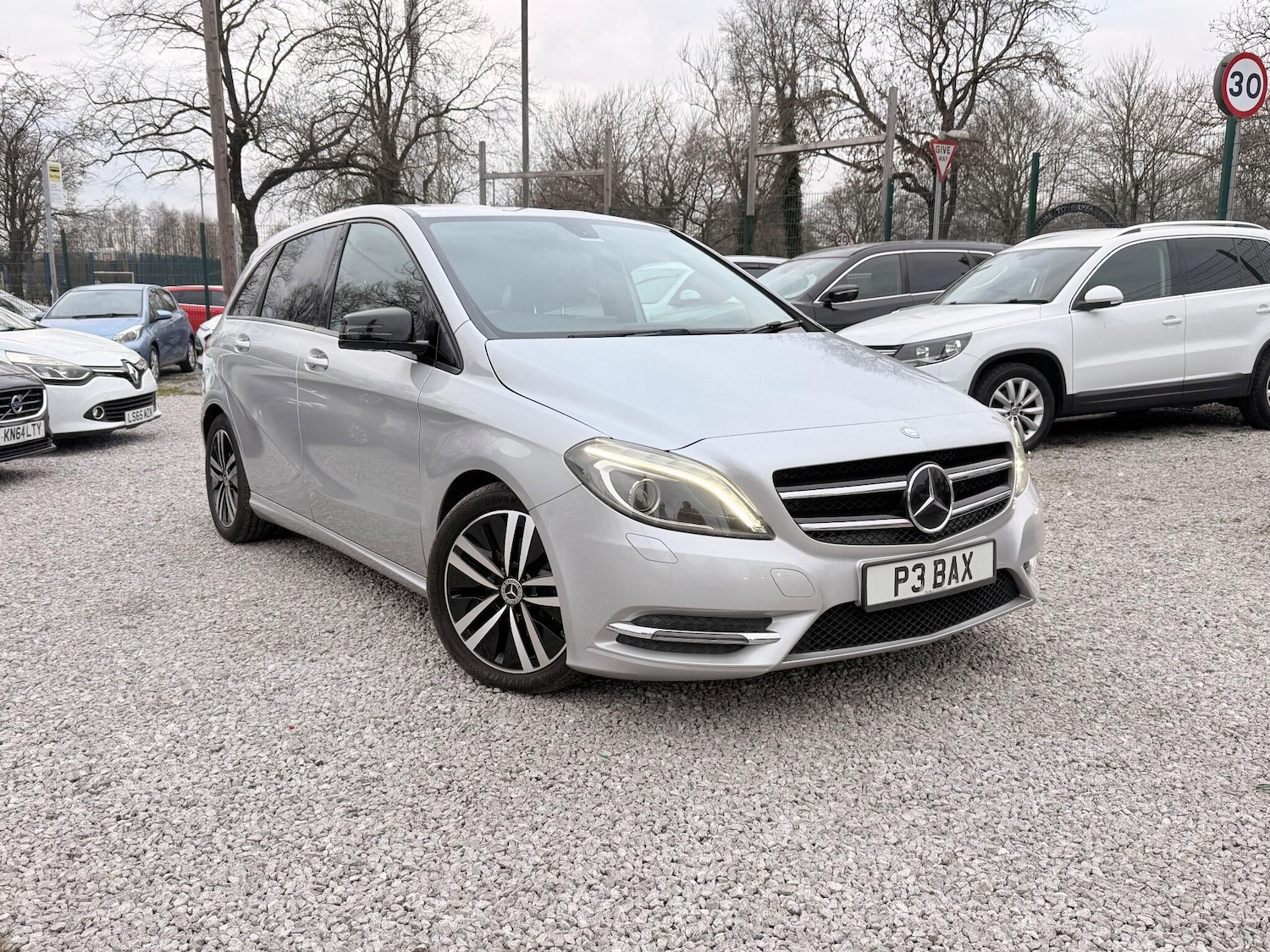 Used Mercedes-Benz B Class 2013 for sale - 77084402: Photo 33