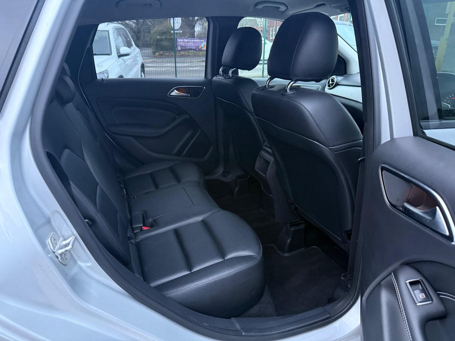 Used Mercedes-Benz B Class 2013 for sale - 77084402: Photo 8