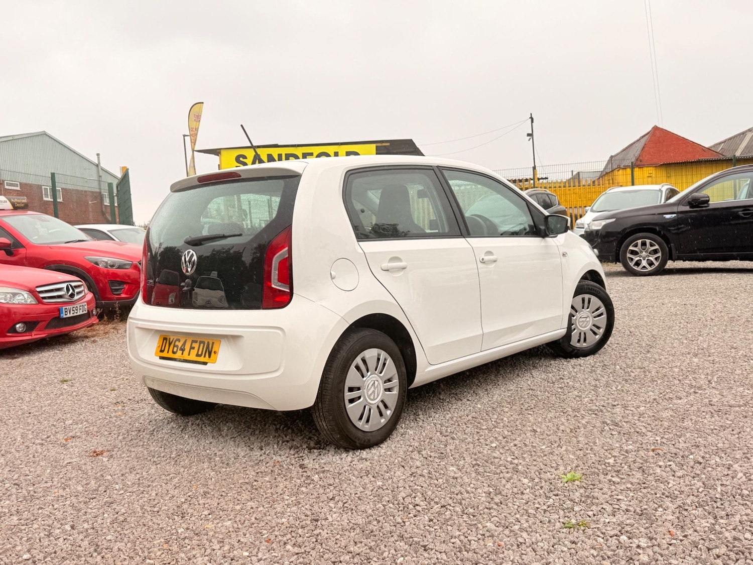 Used Volkswagen up! 2015 for sale - 76995678: Photo 2