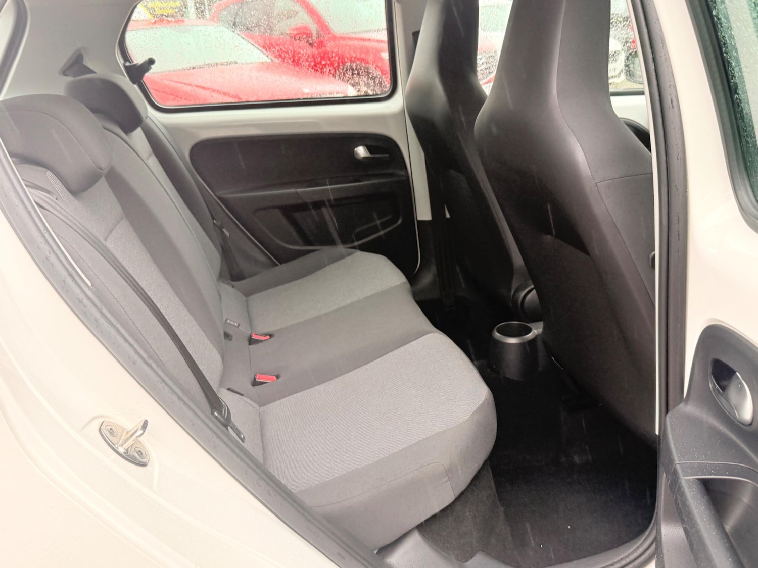 Used Volkswagen up! 2015 for sale - 76995678: Photo 28