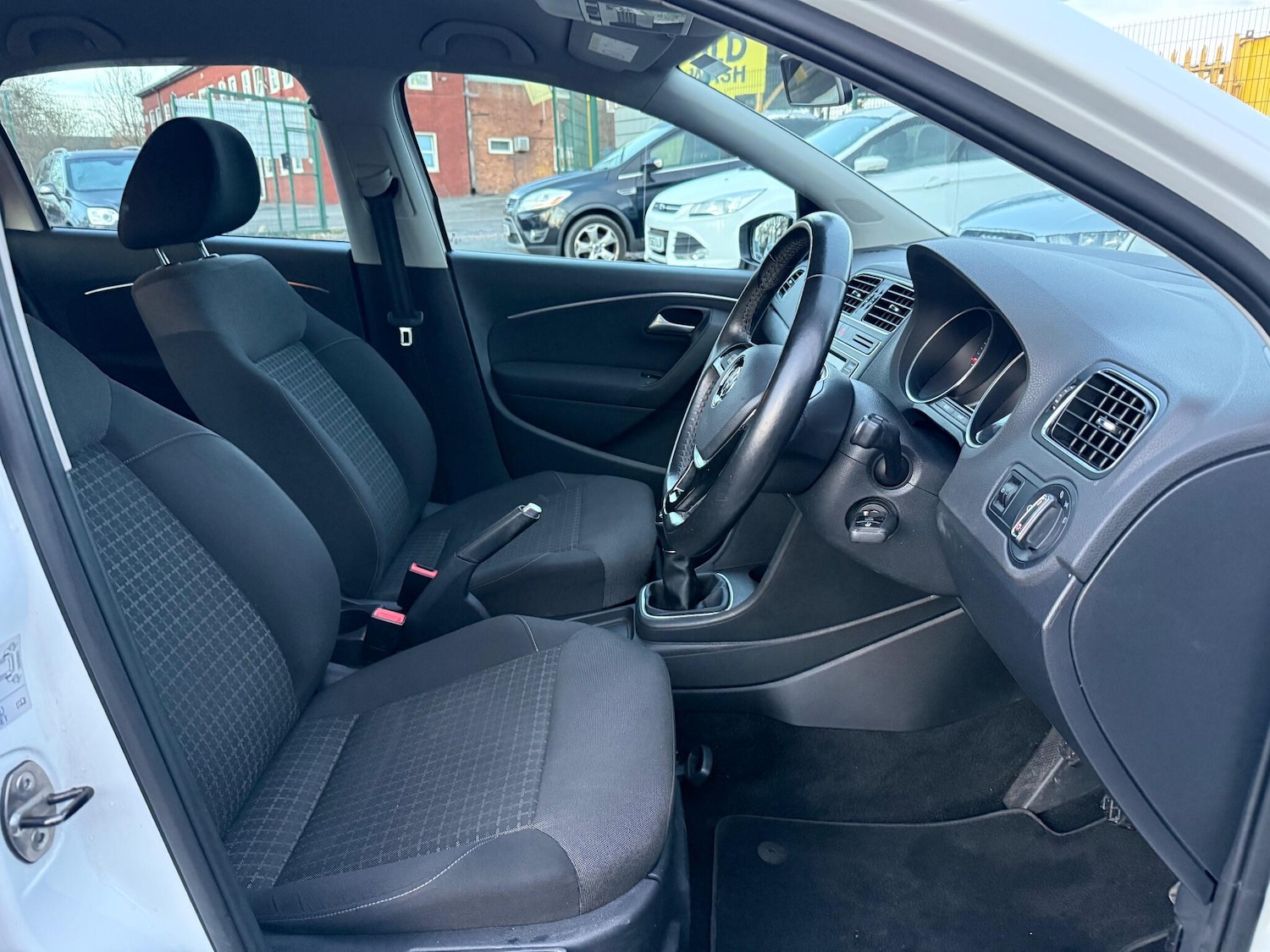 Used Volkswagen Polo 2014 for sale - 76935918: Photo 22