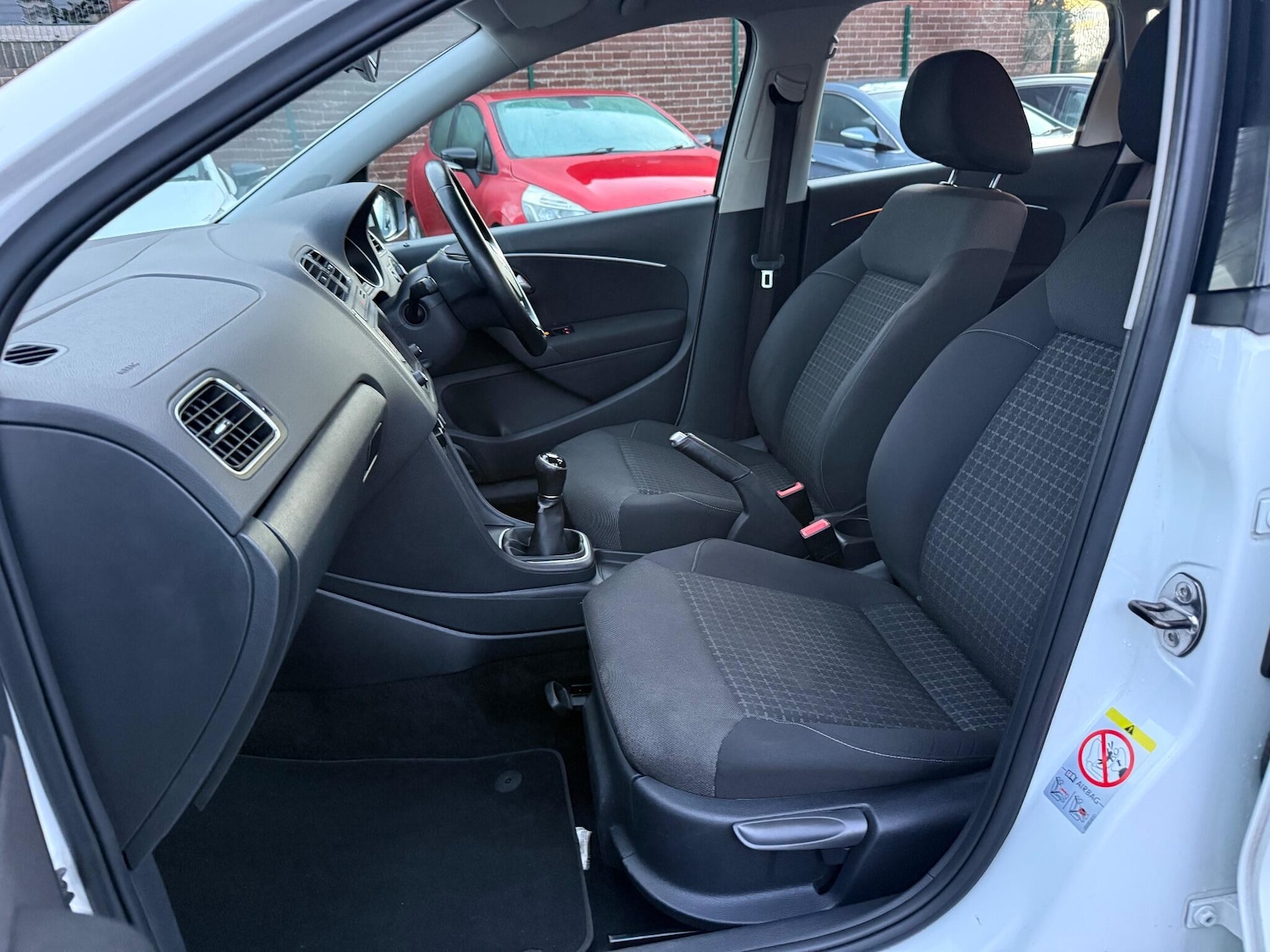 Used Volkswagen Polo 2014 for sale - 76935918: Photo 26