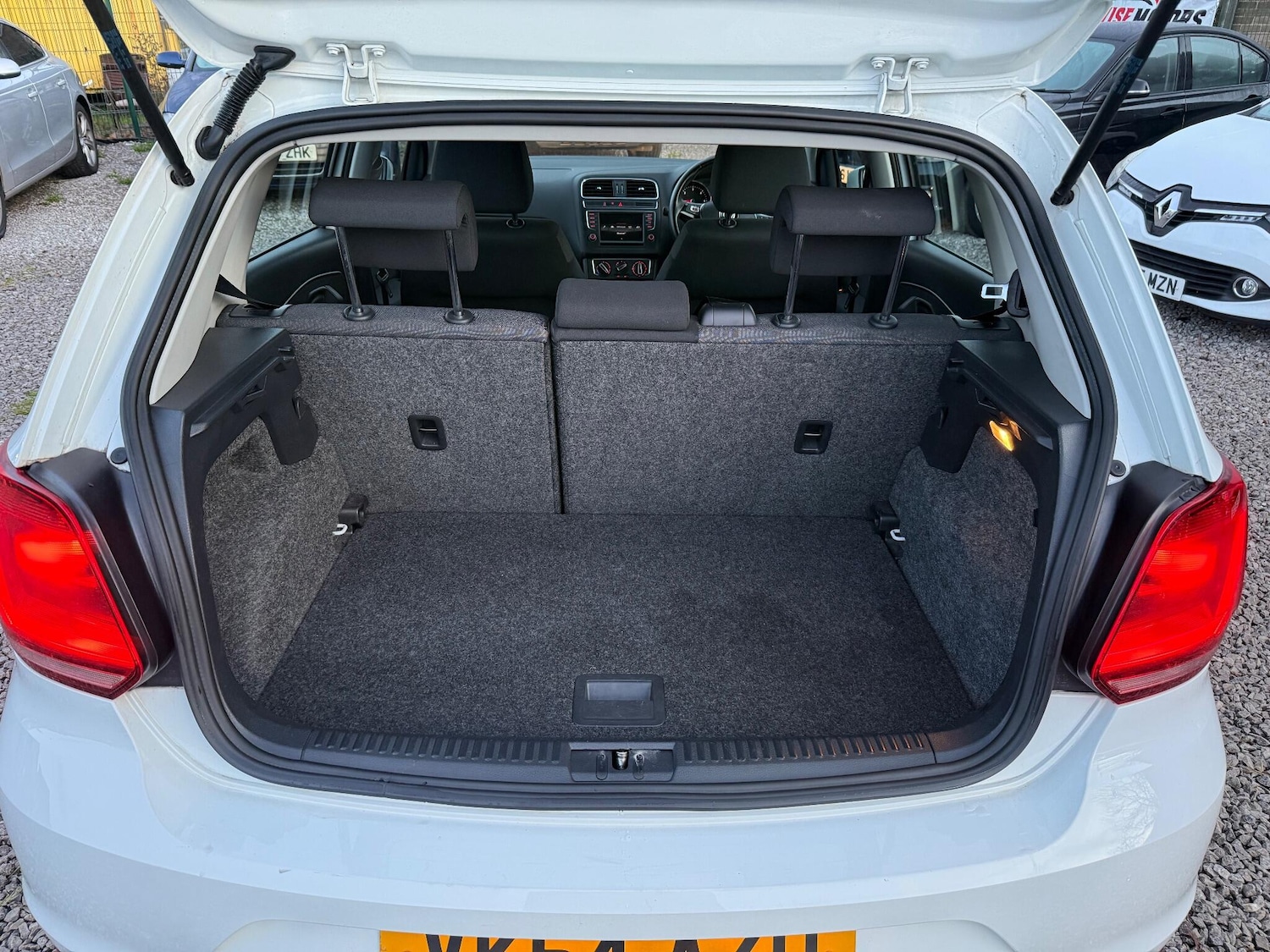 Used Volkswagen Polo 2014 for sale - 76935918: Photo 30