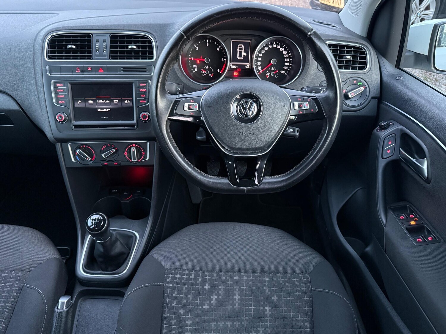 Used Volkswagen Polo 2014 for sale - 76935918: Photo 31